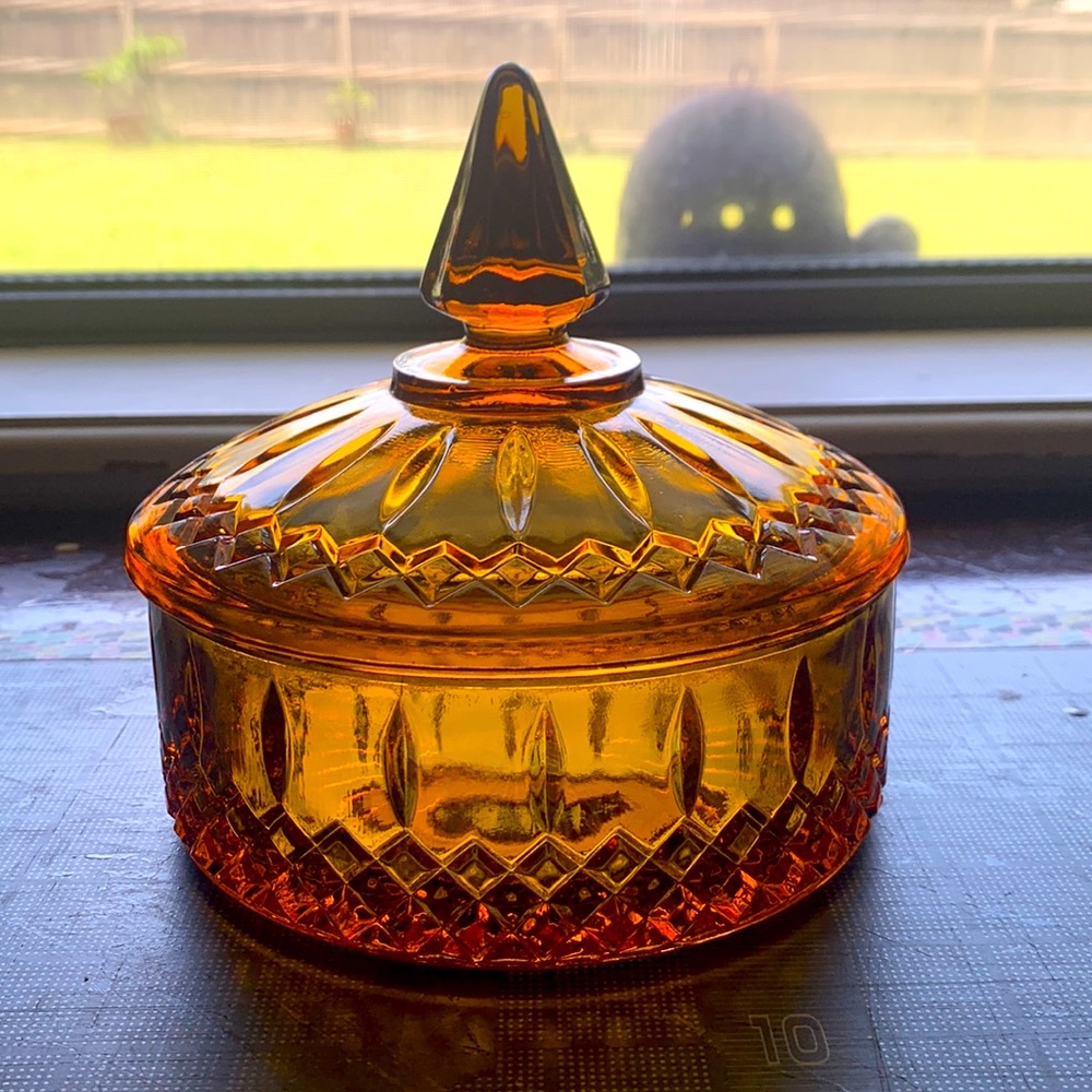 Amber candy dish